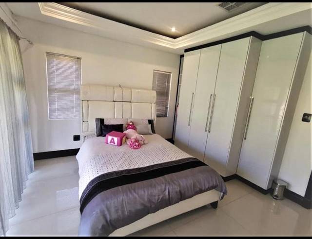 4 BEDROOM PROPERTY TO RENT IN IZINGA ESTATE